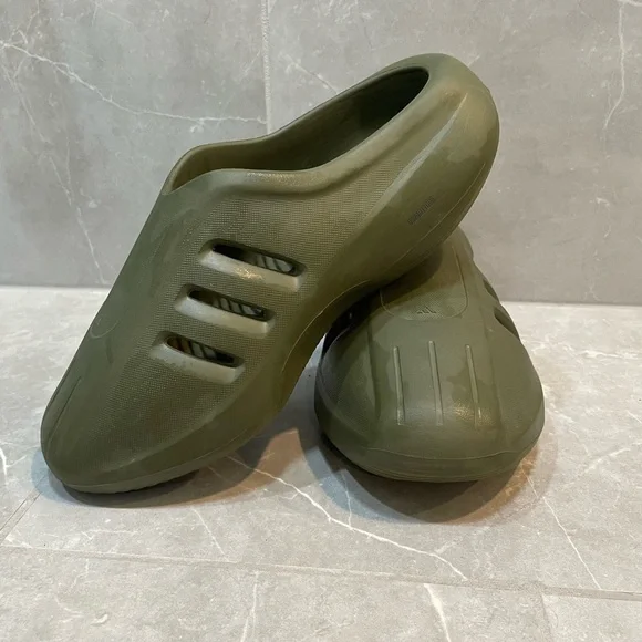 Adidas Originals adiFoam Infinity Mule in Olive Green Slip-On Sandals - Picture 3 of 7